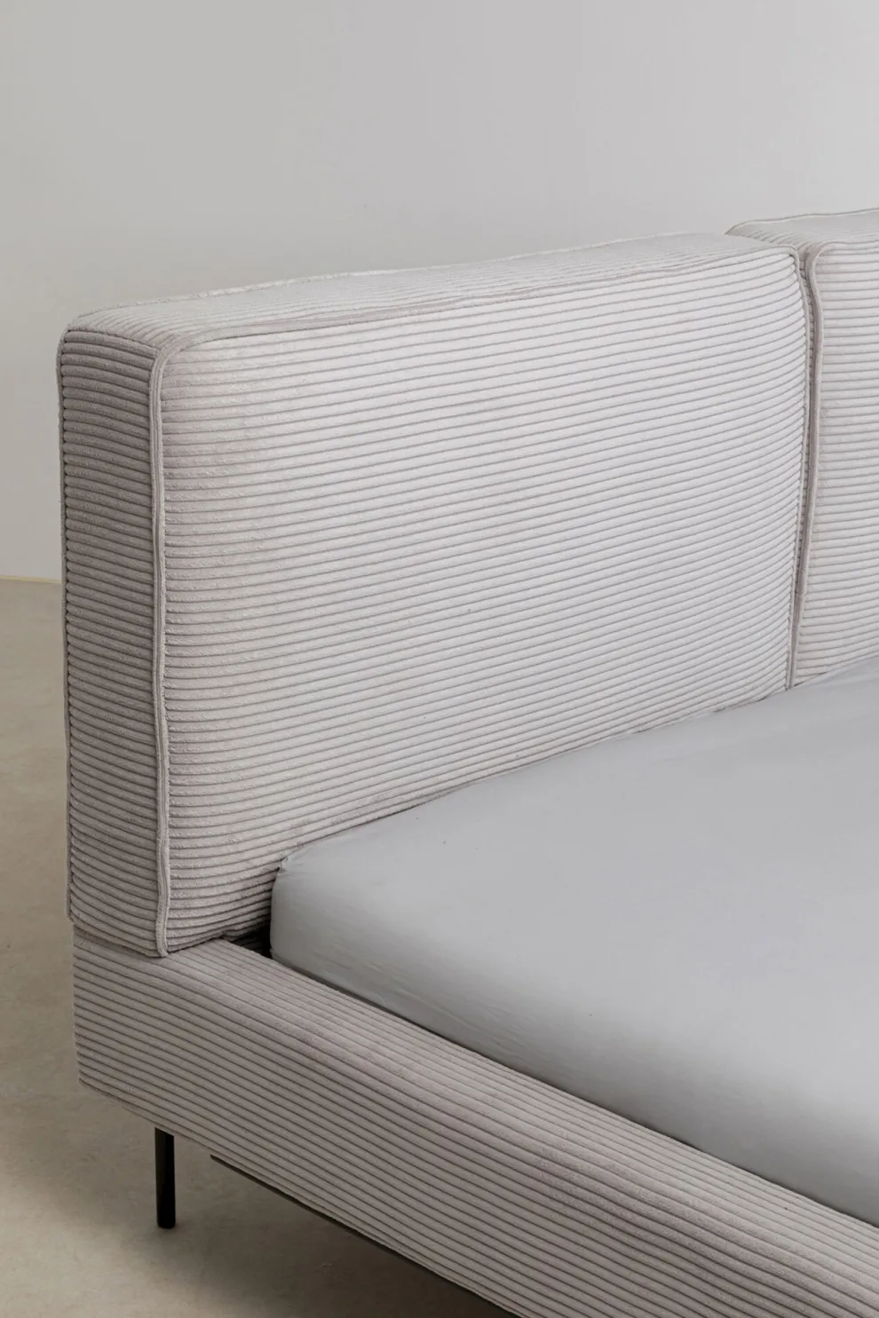 Bed East Side Cord Grey 160x200cm