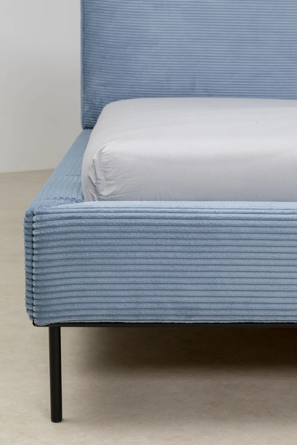 Bed East Side Cord Blue 160x200cm