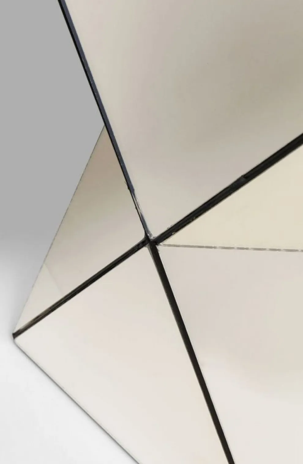 Bijzettafel Luxury Triangle Champagne