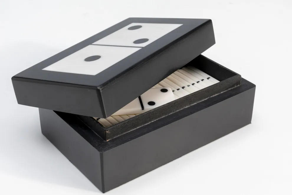 Decofiguur Domino Black/White 14x5cm